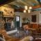 Bohemian Experience Wellness, Jacuzzi, Sauna, BBQ, Garden, Sleeps 14