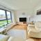 Sunny Flat Close to the Stirling Castle - Free Parking