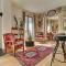 Duplex Piano Bar Fireplace