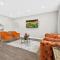 Luxury Niagara 3 Bdr Townhouse /Garage