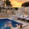 Villa Bella with pool
