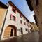 La Volpe Rossa Rooms and Apartments