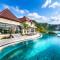 Queen of the South Beach Resort