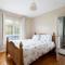 Cozy Homestay with Sea & Garden Views Ultra Fast WiFi Close to Town