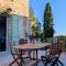 House in idyllic village between vineyards and sea