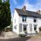 Smithy Bank Cottage - with free parking!