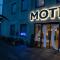 BUSINESS-MOTEL, free massage chairs, secure XL-Parking, 24h-Checkin