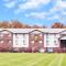 Super 8 by Wyndham Richfield Cleveland