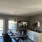 Modern & Central - Free Parking & Stylish Decor