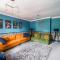 5 bed central home- beautiful modern