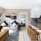 Serene Palms Apartment -1 minute walk to Strand beach