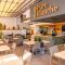 Pure Blanche Hotel