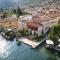 Historic house by the lake La Renée Casa Vacanza