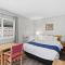 Canada's Best Value Desert Inn & Suites