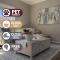 Luxe Newly Renovated 2BR Unit - Pet Friendly - WALK TO BEACH
