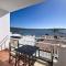 Roca Fornells, Vistas al mar en Fornells F76