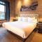 124 Lofts - Downtown Dundee - Walk to Dining