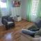 Downtown apartment next to highway netflix+wifi