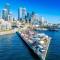 Luxury Waterfront View, Free Garage Parking & Excellent Location Downtown