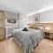 Tranquil 2B Japandi-Inspired Apt 2 min from St Paul's