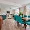 Cavehill View - Elegant 4-bedroom detached house in great location with free parking