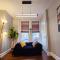 Entire 1BD APT Downtown -Free Parking -Pet Allowed -Netflix TV