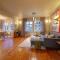 Cozy, classic loft apartment, central and calm