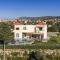 AéNaos Luxury Villa with Pool in Galatas