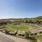 Amphitheatre View Apartment with Free Parking
