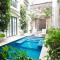 AmazINN Places Casco Viejo Pink Desing and Pool IX