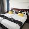 Hoedjiesbaai Hotel