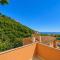 Charmant 3 pièces avec terrasse, vue mer et parking à Vence
