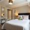 Spacious city-centre apartment in Bath