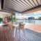 La Brisa - Waterfront Retreat between Lake & Coast