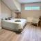 IFEMA 5 minutes Airport 10 Private room with bathroom independent entrance