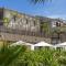 Hôtel les jardins du canal - piscine chauffée - solaire eco responsable - parking - garage - bornes électriques - accueil vélos - kids friendly