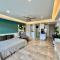 Luxury Apartment top location!