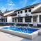 NAZZA Homestay with Pool 10 Min to Jetty for Perhentian
