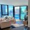 Southbank 2BR APT with Parking walk to Crown and CBD