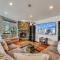 Bright 3BDR Near Beach and Slopes