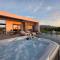 Aphrodite Luxury Suites-Private Heated Pool & Jacuzzi