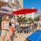 Awesome 3BR 2BTH 1 Block To Beach C2