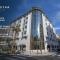 Goldstar Apartments & Suites