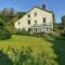 Forest How Guest House