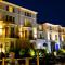 The Carlton Hotel