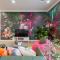 Luxe Designer Retreat Home With Game Lounge Near NRG!