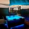 Luxury SantPeter Bike with hot tub