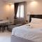 EPONIMI ROOMs