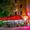 Corner Hotel & Kávéház