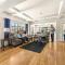 Long Beach 2BR and 1BA Charming Condo Near Alamitos Beach, Marina, Cafes & Shops